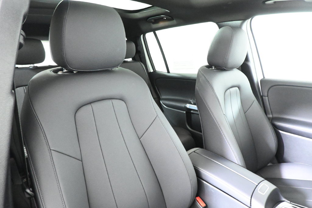 Certified 2026 Mercedes-Benz GLB 250 4MATIC image 33