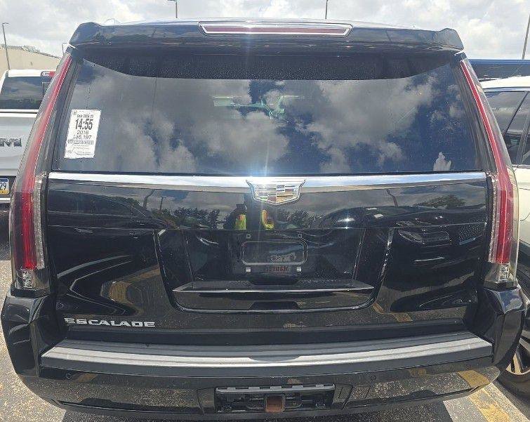 Used 2016 Cadillac Escalade ESV Luxury RWD image 11