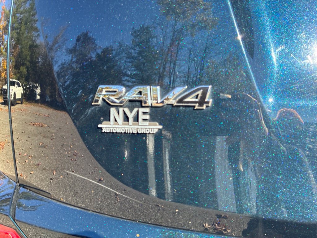 Used 2018 Toyota RAV4 XLE w/ Plus Extra Value Package AWD/4WD image 70