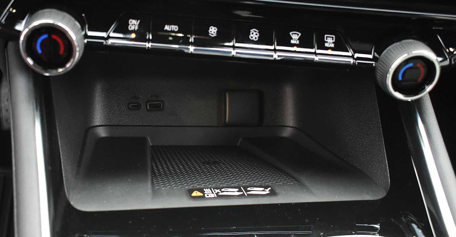 New 2026 Chevrolet Traverse RS image 24