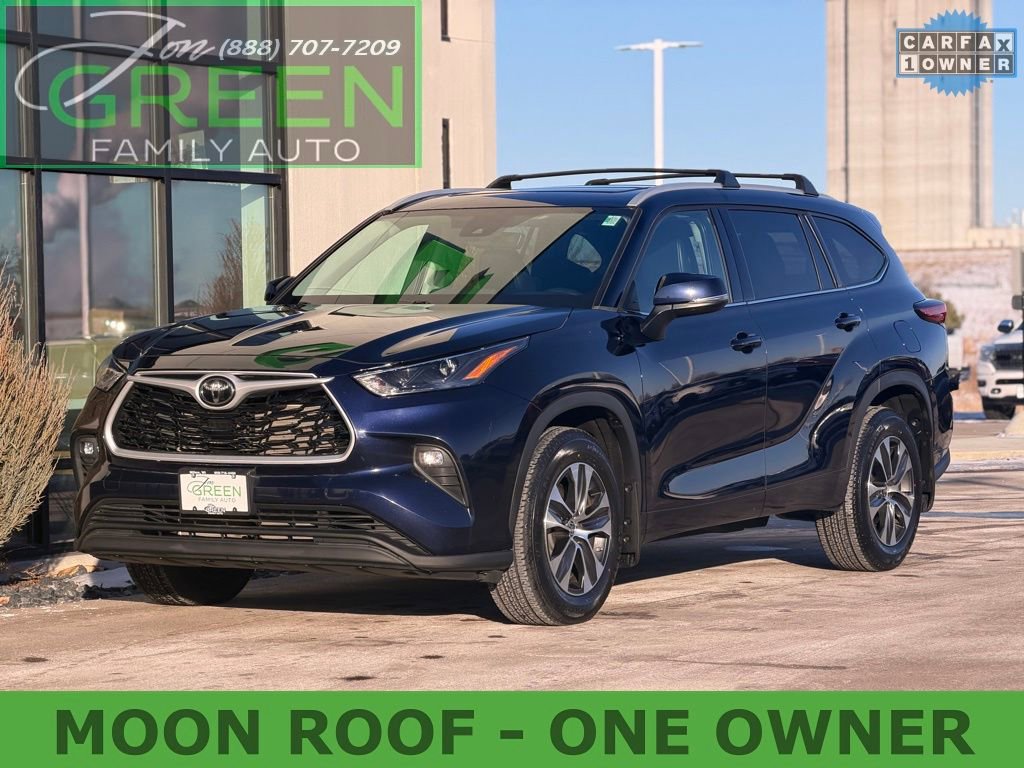 Used 2022 Toyota Highlander XLE image 1