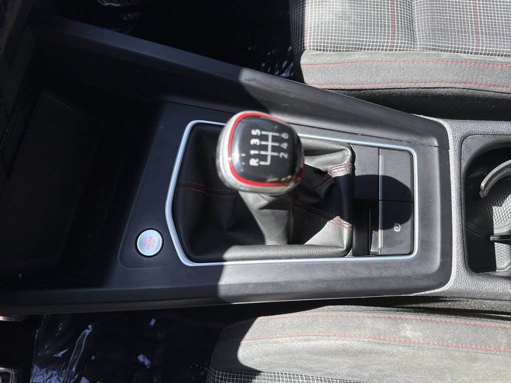 Used 2022 Volkswagen GTI SE FWD image 22
