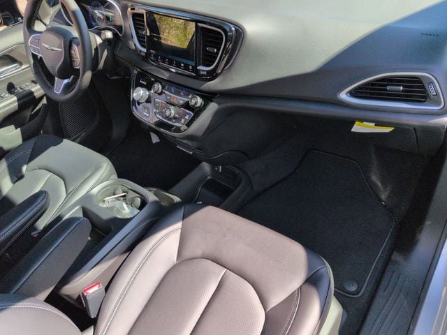 New 2026 Chrysler Voyager LX image 51