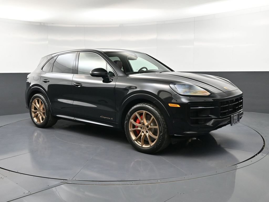 Certified 2025 Porsche Cayenne S AWD/4WD image 10