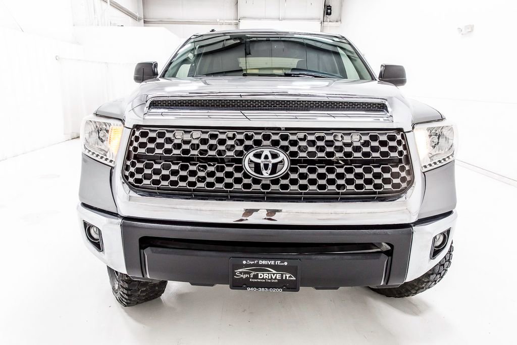 Used 2015 Toyota Tundra SR5 w/ SR5 Upgrade Package RWD image 11