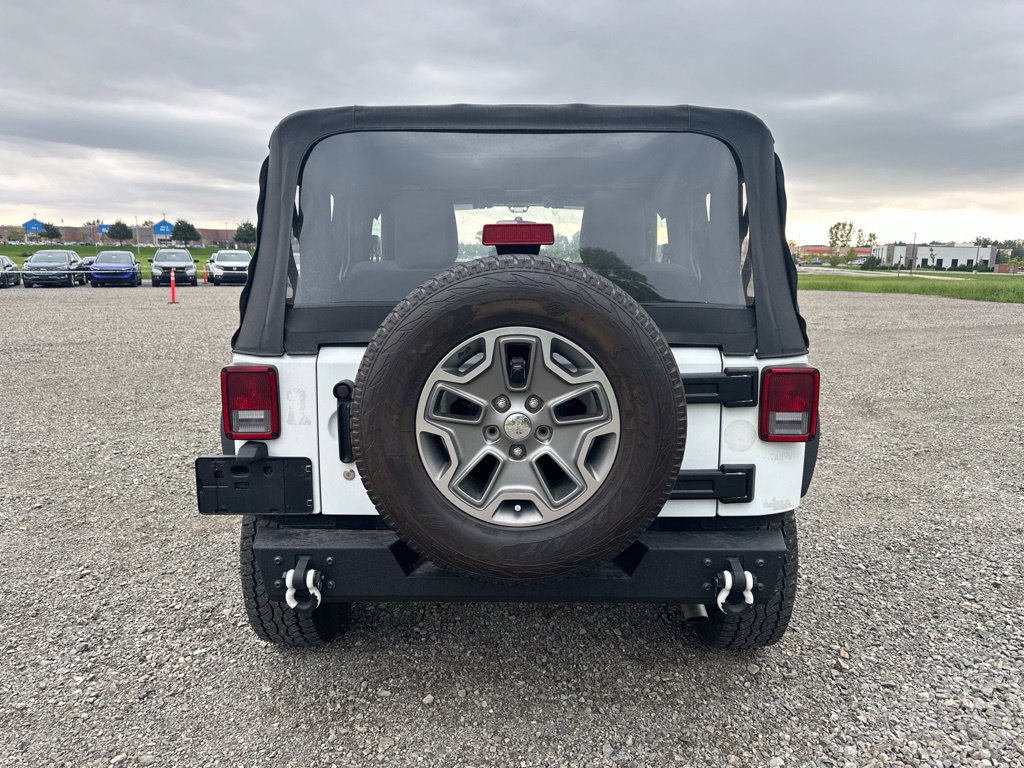 Used 2018 Jeep Wrangler Sport AWD/4WD image 9