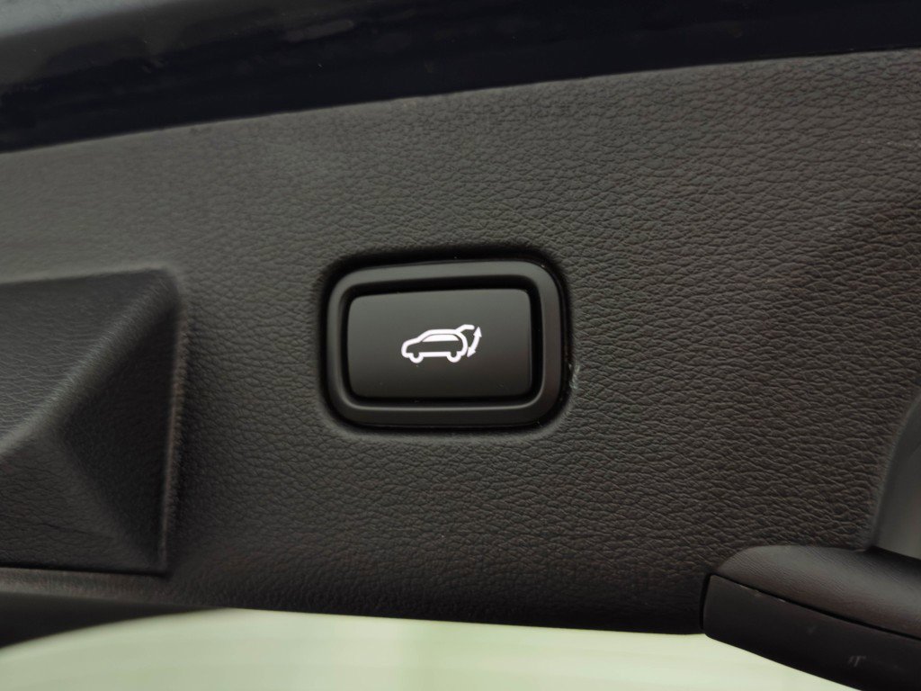 Used 2025 Kia Sportage SX Prestige image 10