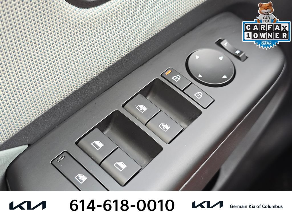 Used 2024 Hyundai Kona Limited FWD image 26
