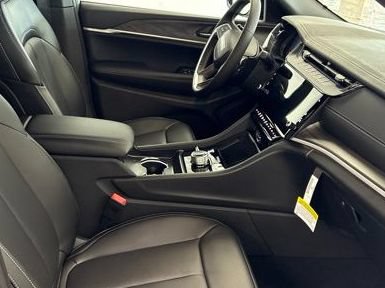 New 2026 Jeep Grand Cherokee Limited w/ Luxury Tech Group II AWD/4WD image 21