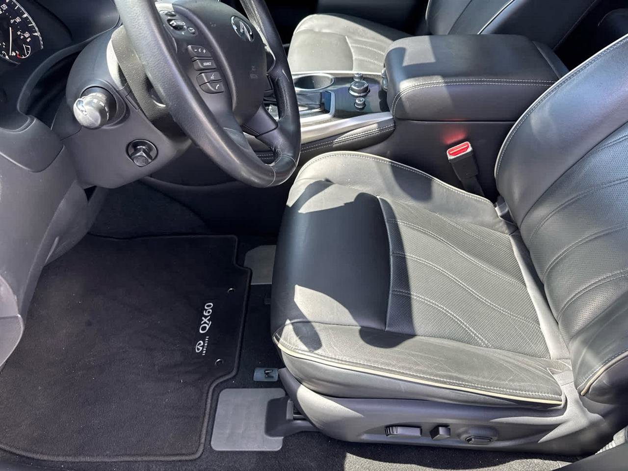 Used 2020 INFINITI QX60 Luxe w/ Essential Package image 10