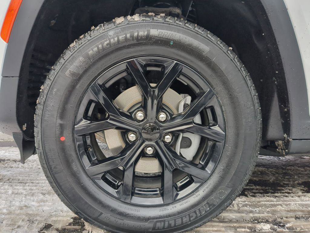 New 2026 Jeep Grand Cherokee Altitude image 7