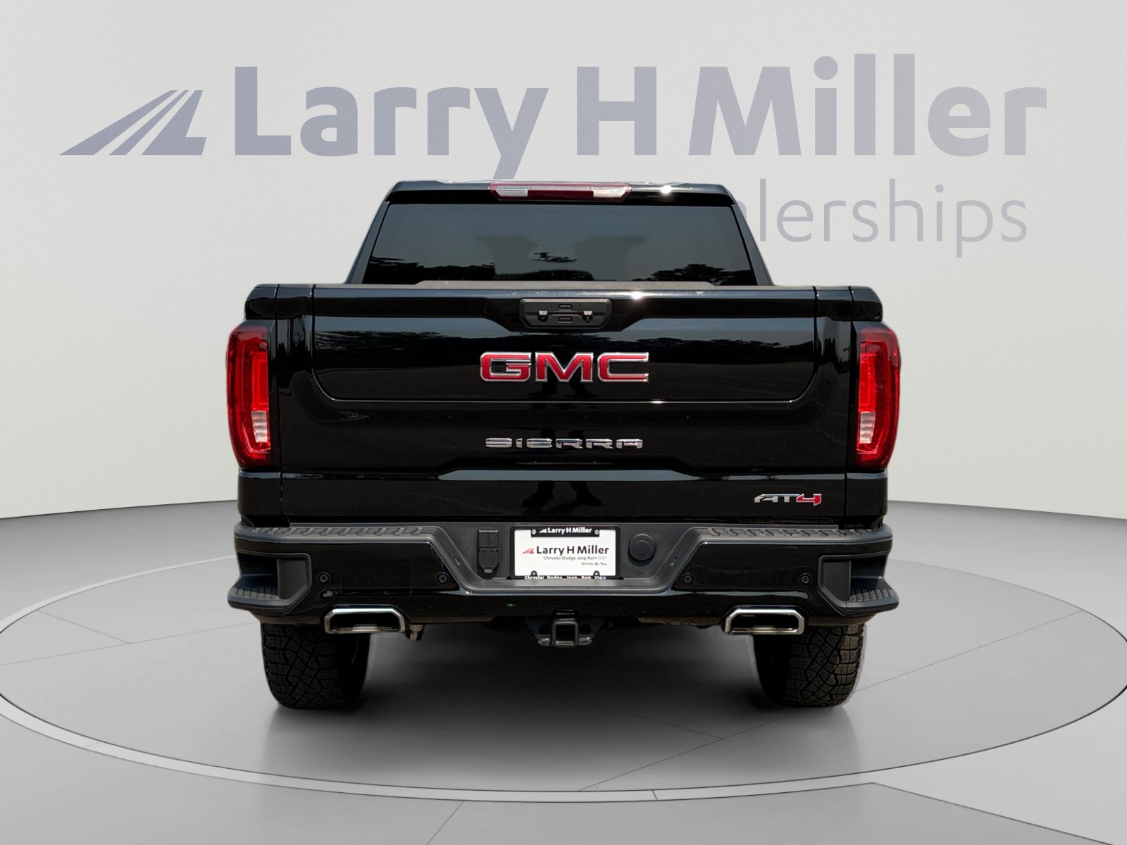 Used 2025 GMC Sierra 1500 AT4 AWD/4WD image 5