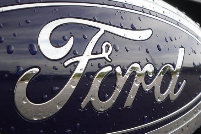 Used 2022 Ford F150 Lariat w/ Trailer Tow Package image 47