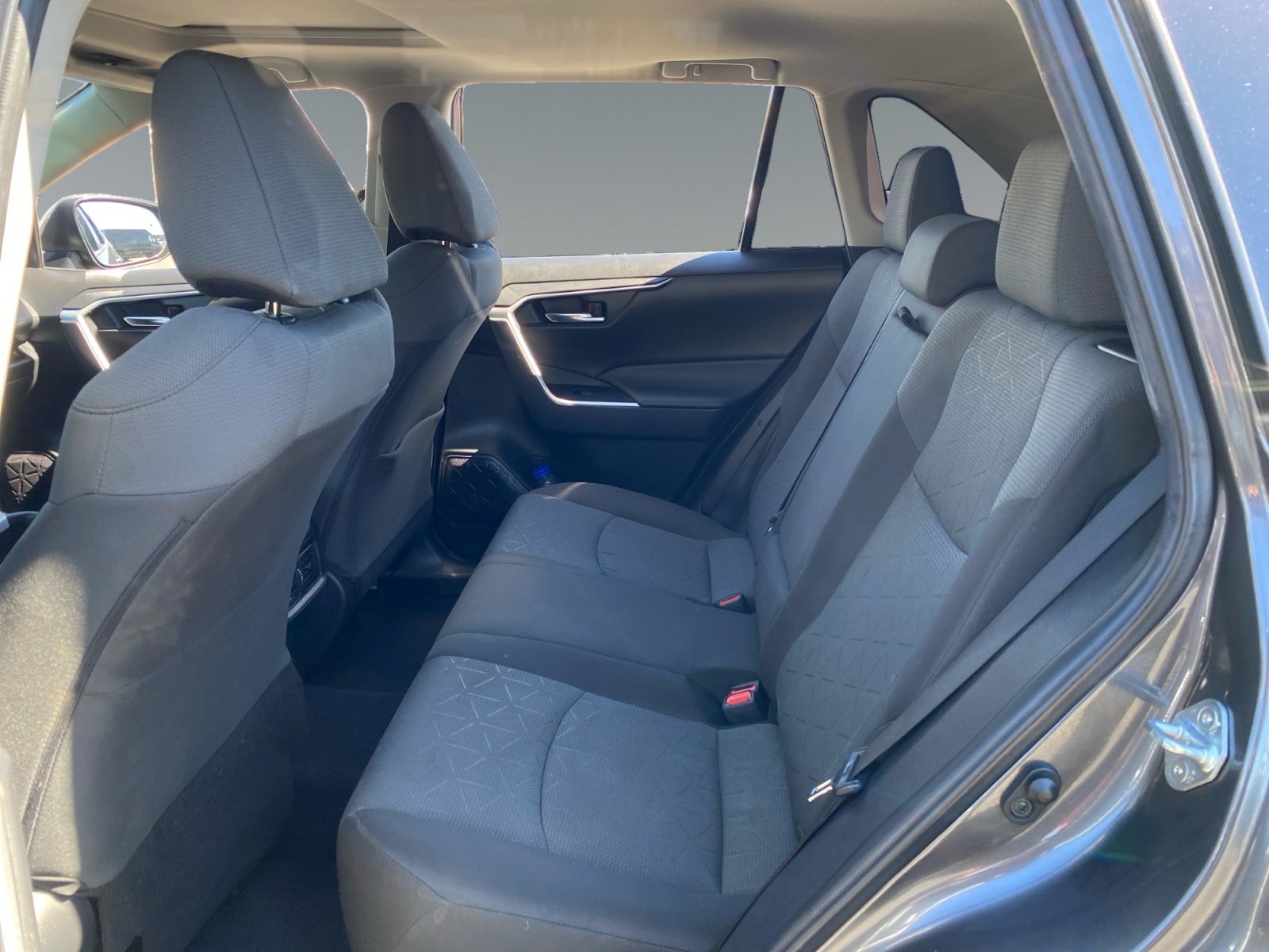 Used 2022 Toyota RAV4 XLE w/ Convenience Package FWD image 13
