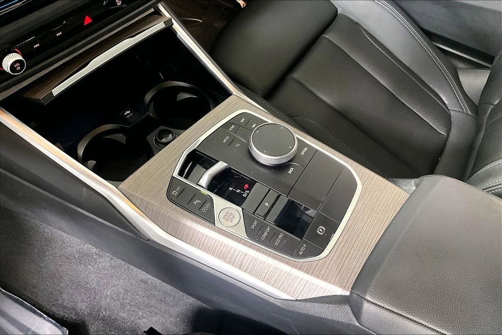 Used 2025 BMW 430i Coupe w/ Convenience Package image 17