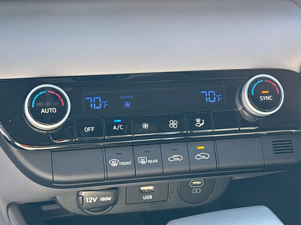 Certified 2025 Hyundai Elantra Sport image 27