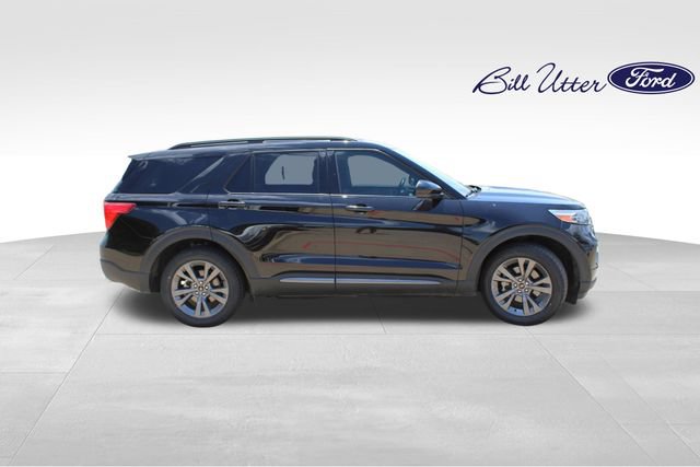 Used 2023 Ford Explorer XLT w/ Equipment Group 202A RWD image 4