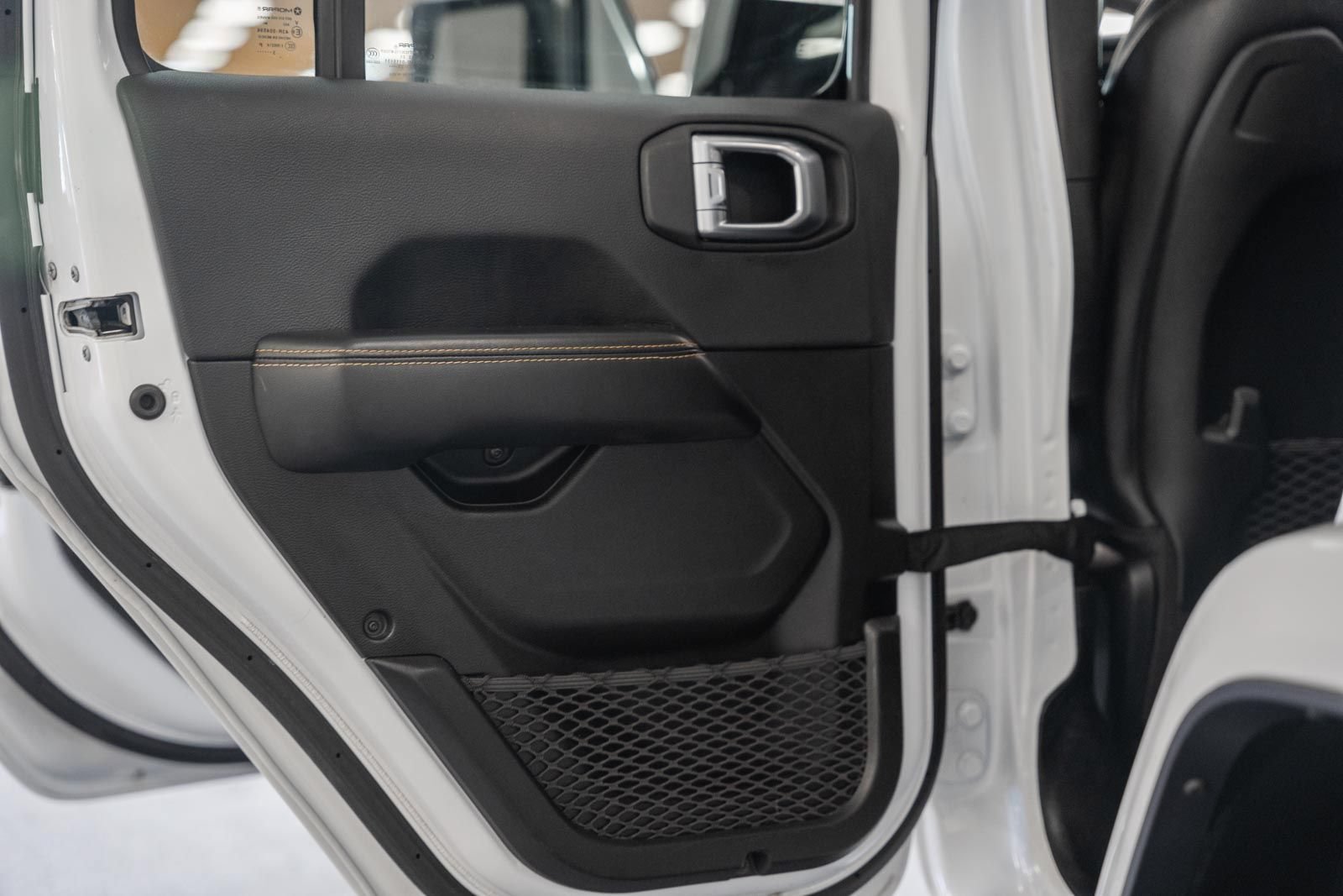 Used 2024 Jeep Wrangler Unlimited Sahara AWD/4WD image 45