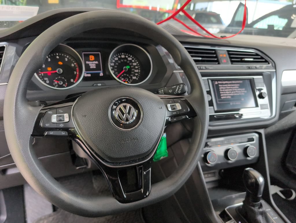Used 2020 Volkswagen Tiguan S FWD image 12