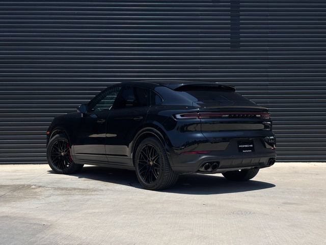 Certified 2025 Porsche Cayenne S AWD/4WD image 3