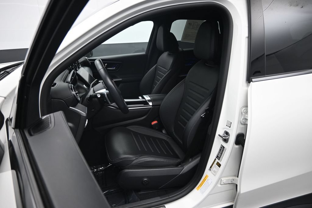 Used 2024 Mercedes-Benz GLC 300 4MATIC image 21