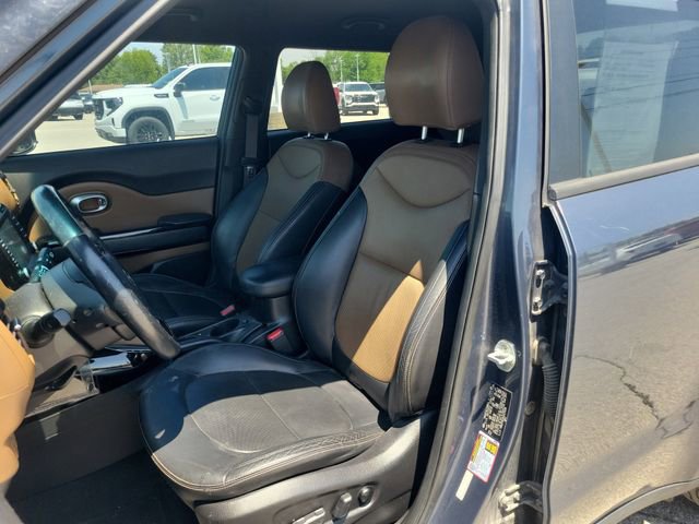Used 2016 Kia Soul + w/ Audio Package FWD image 15