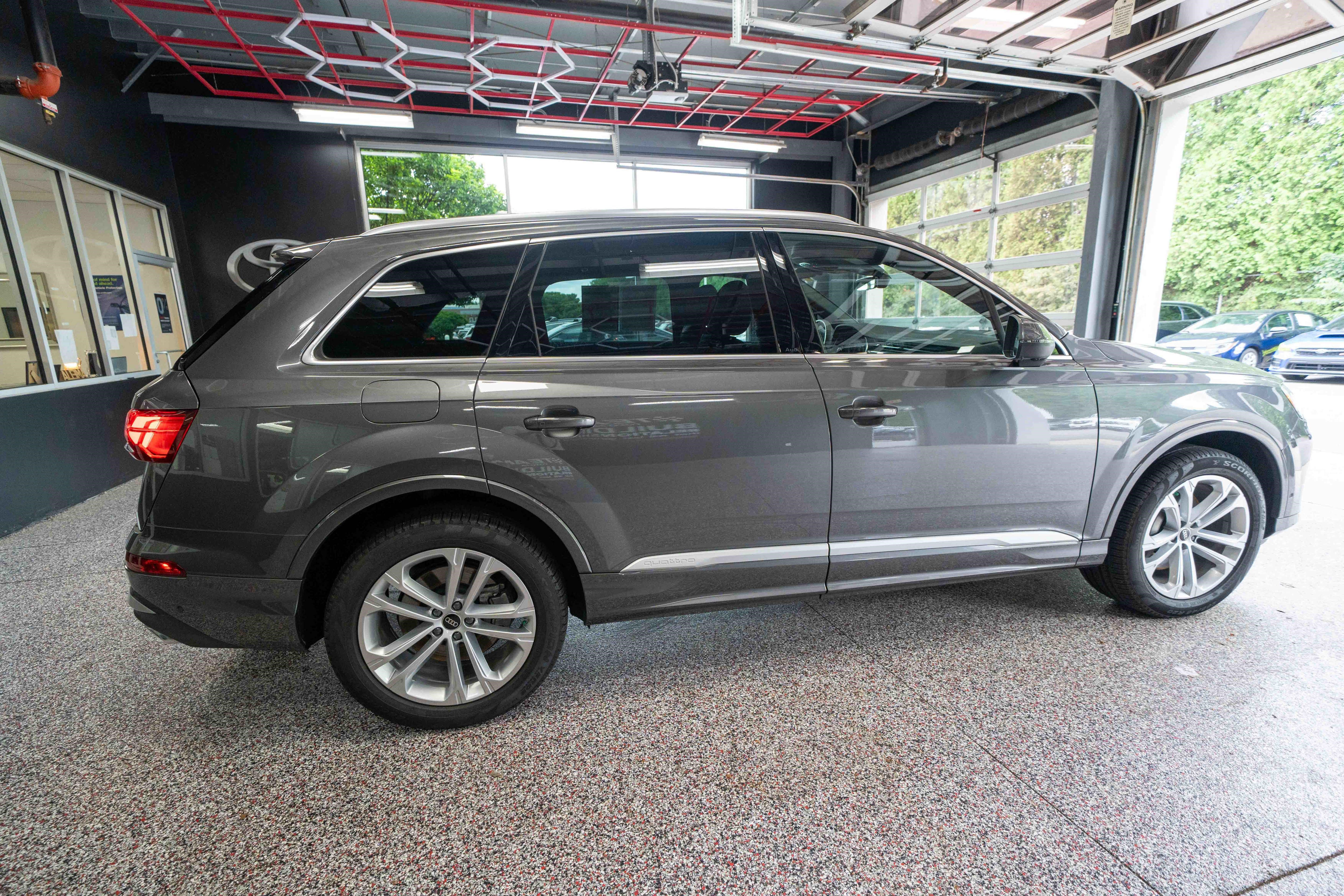 Used 2025 Audi Q7 2.0T Premium AWD/4WD image 4