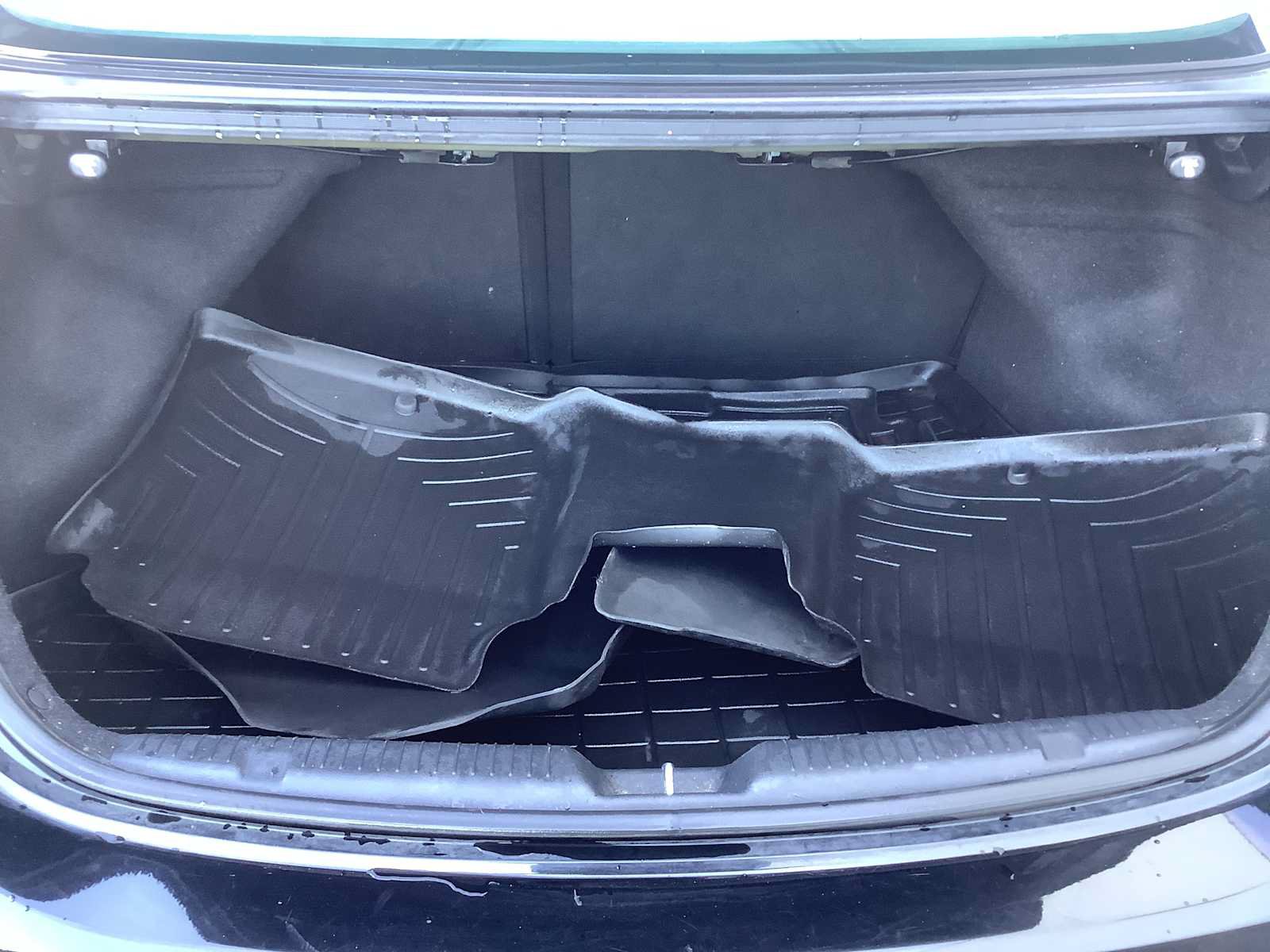 Used 2014 Hyundai Elantra SE w/ Option Group 02 FWD image 19