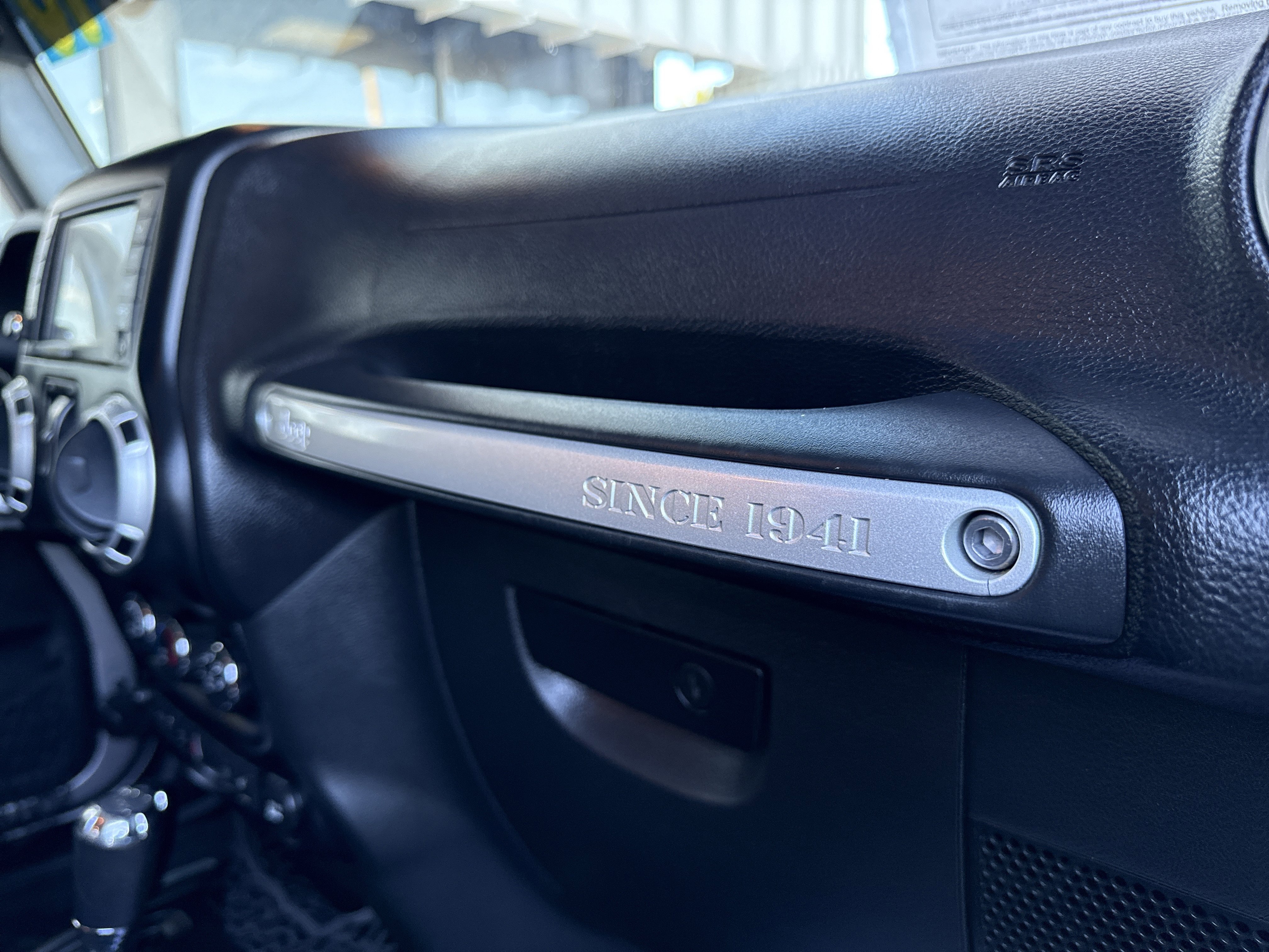 Used 2015 Jeep Wrangler Unlimited Rubicon w/ Connectivity Group image 42