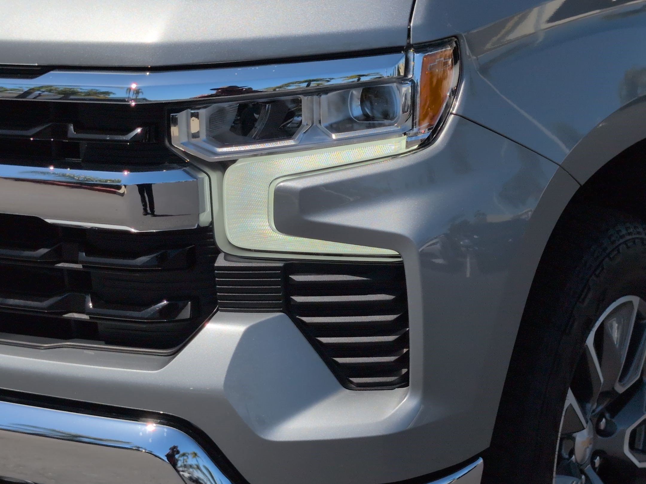 Used 2024 Chevrolet Silverado 1500 LT AWD/4WD image 6