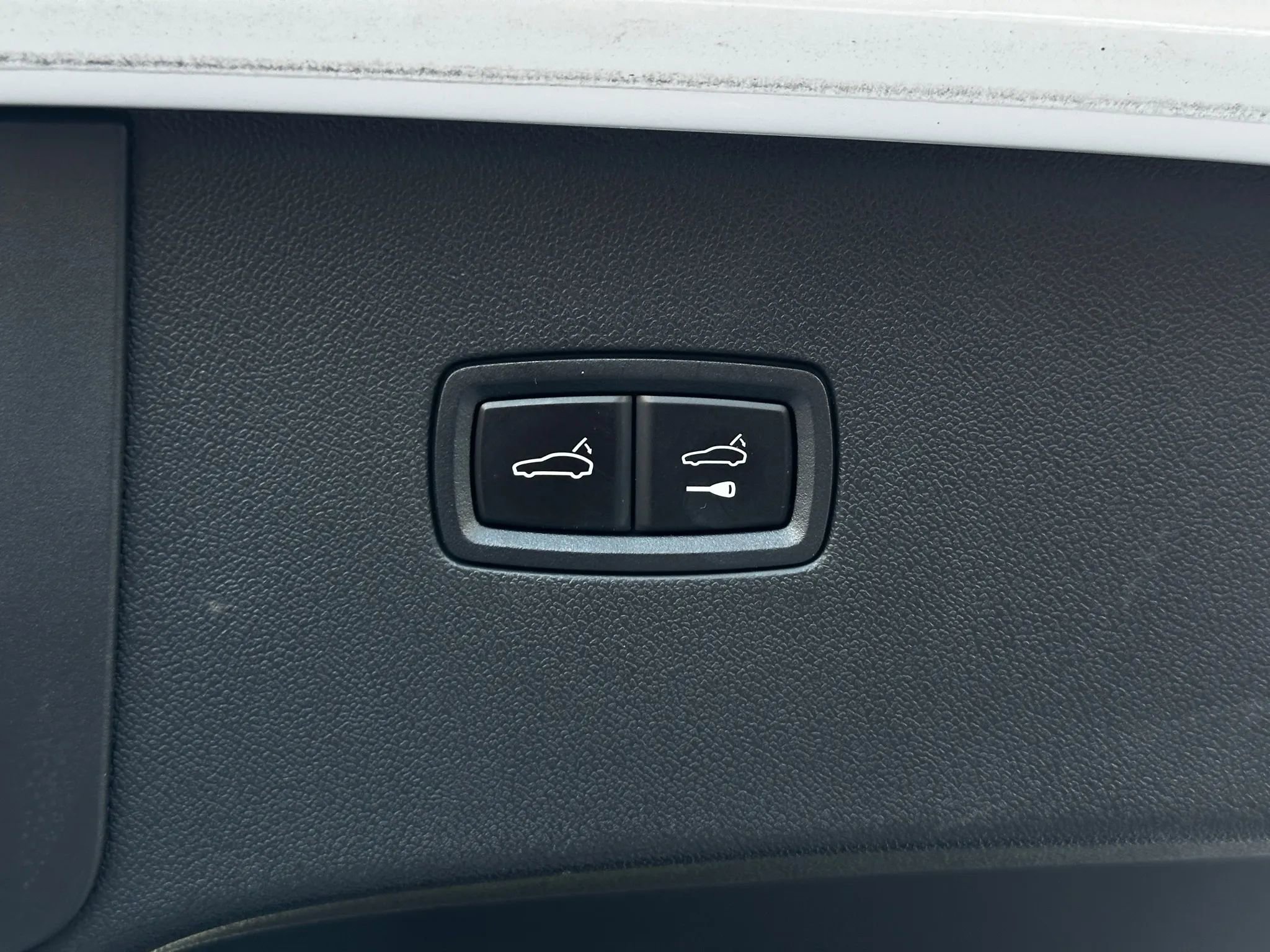 Used 2022 Porsche Cayenne Sport Utility 4D image 22