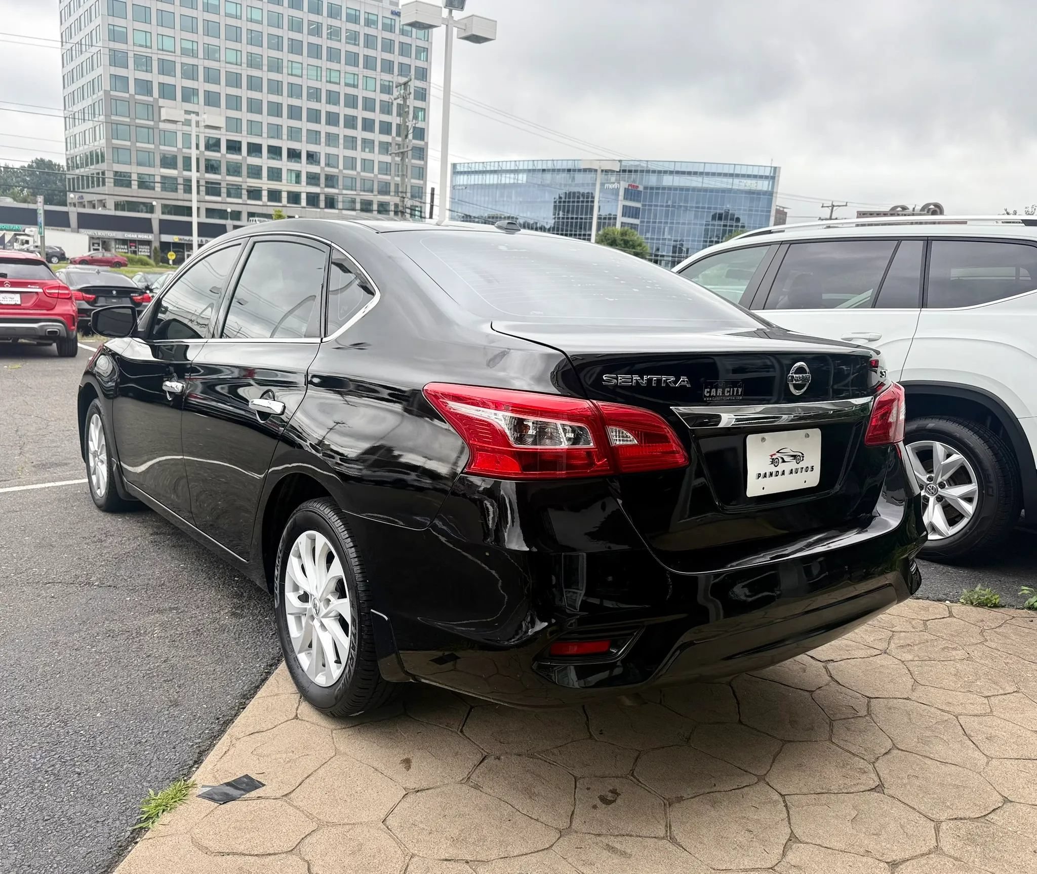 Used 2019 Nissan Sentra SV FWD image 5