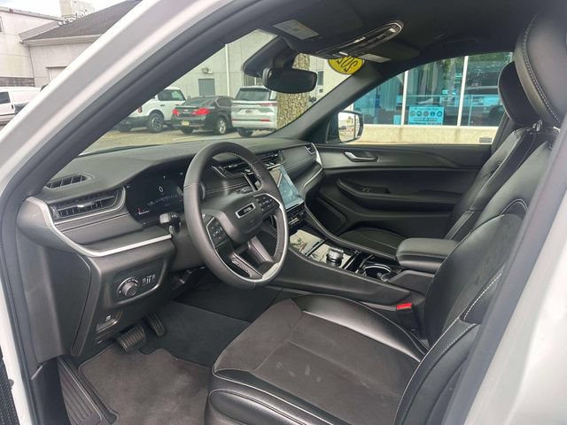 Used 2023 Jeep Grand Cherokee L Laredo AWD/4WD image 16