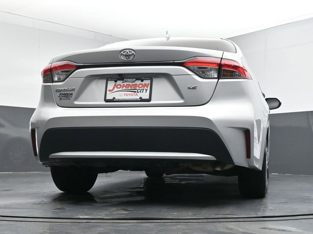 Used 2022 Toyota Corolla LE image 39