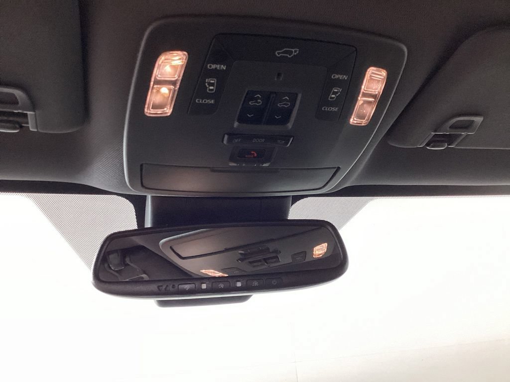 Used 2024 Toyota Sienna Limited AWD/4WD image 17