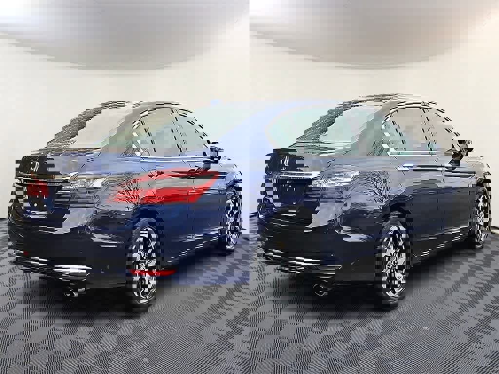 Used 2017 Honda Accord EX-L image 4