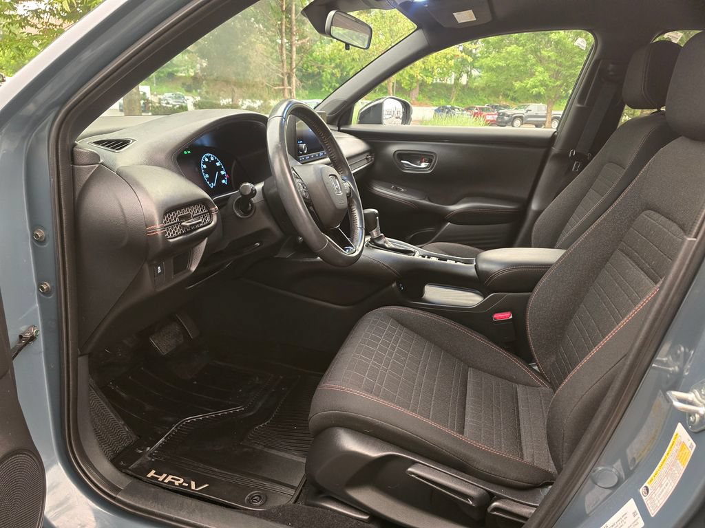 Used 2025 Honda HR-V Sport image 16