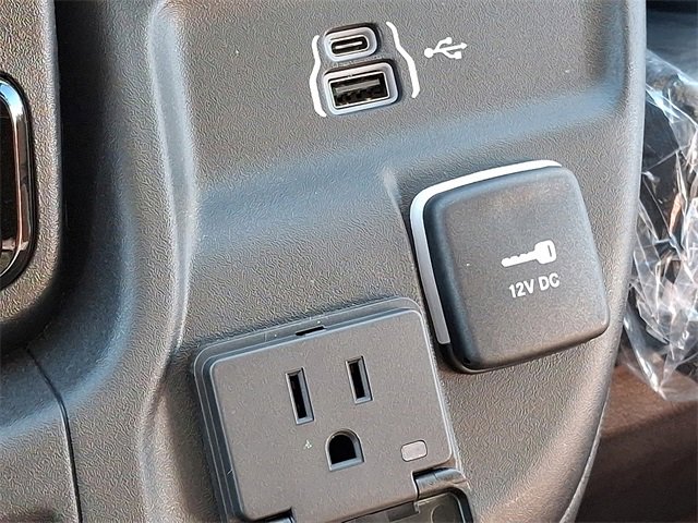Used 2024 RAM ProMaster 2500 w/ Safety Group image 20