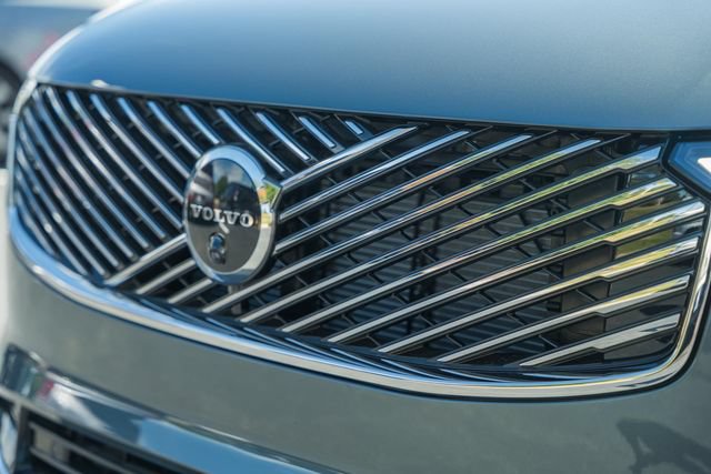 New 2027 Volvo XC90 B6 Plus AWD/4WD image 14