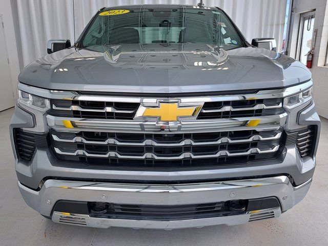 Used 2023 Chevrolet Silverado 1500 LTZ AWD/4WD image 4