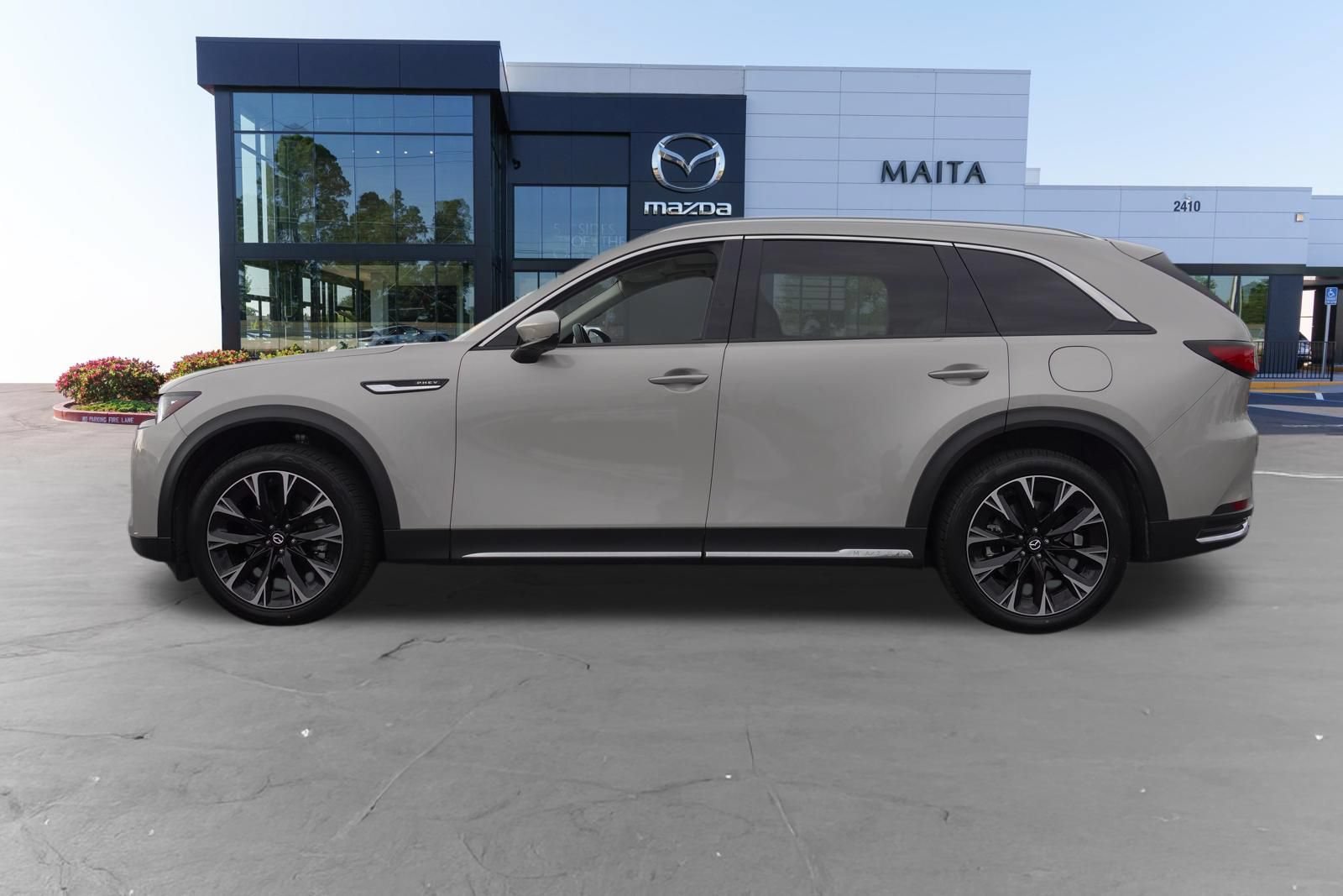 Certified 2024 MAZDA CX-90 Plug-In Hybrid w/ Premium Plus AWD/4WD image 8