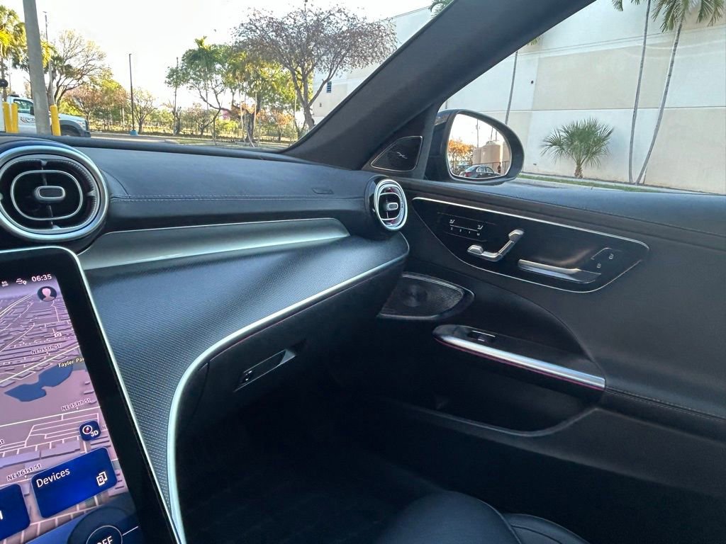 Used 2025 Mercedes-Benz C 300 4MATIC Sedan image 28