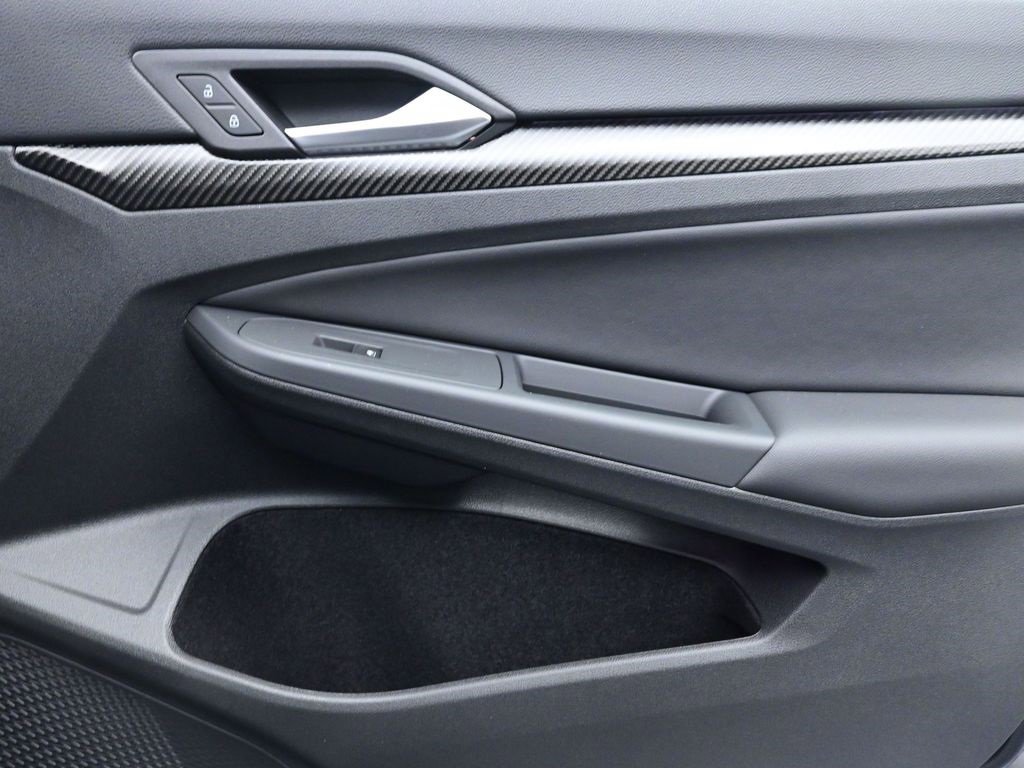 New 2025 Volkswagen Golf R Black Edition image 30