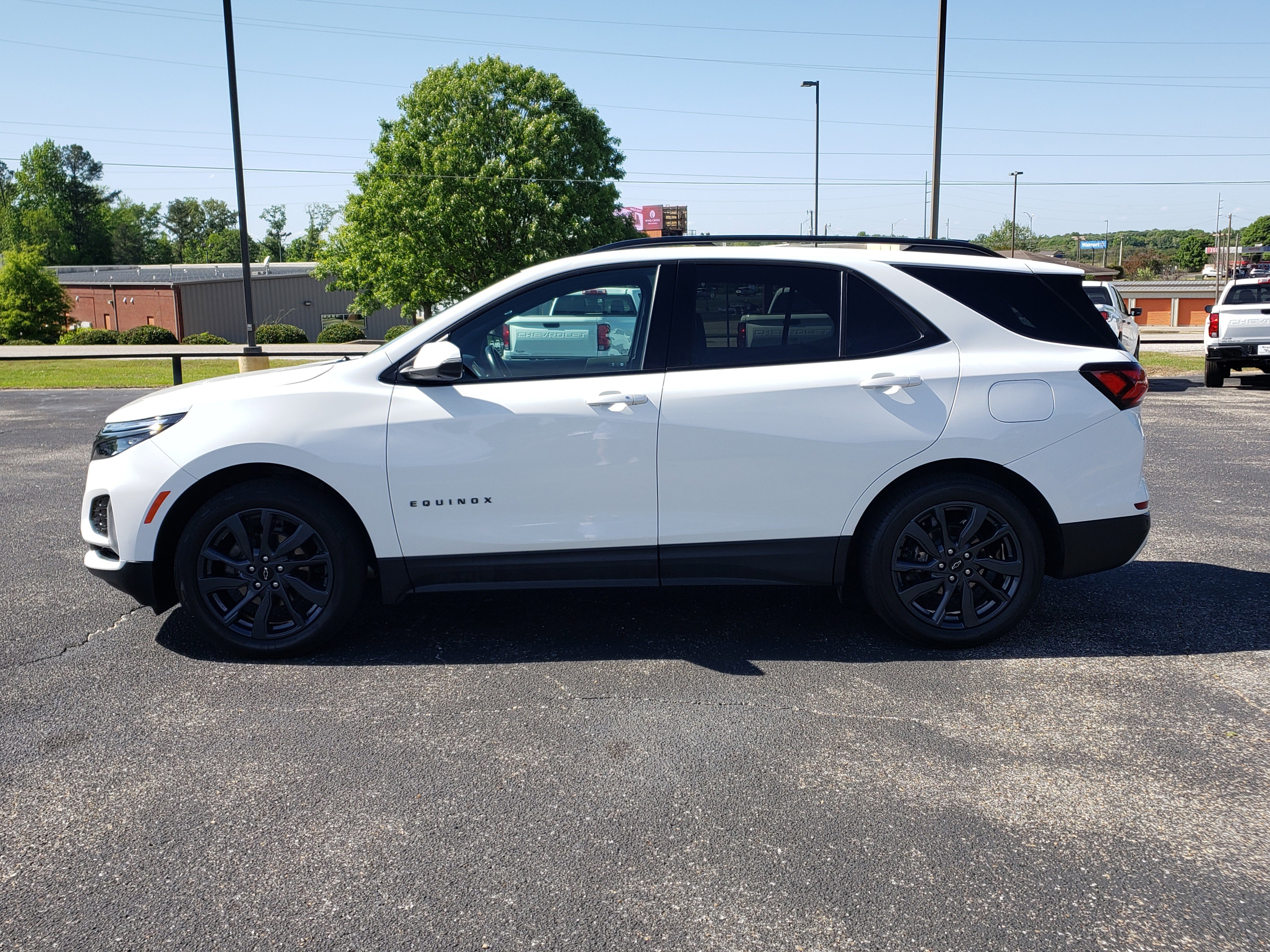 Used 2023 Chevrolet Equinox RS w/ RS Leather Package FWD image 6