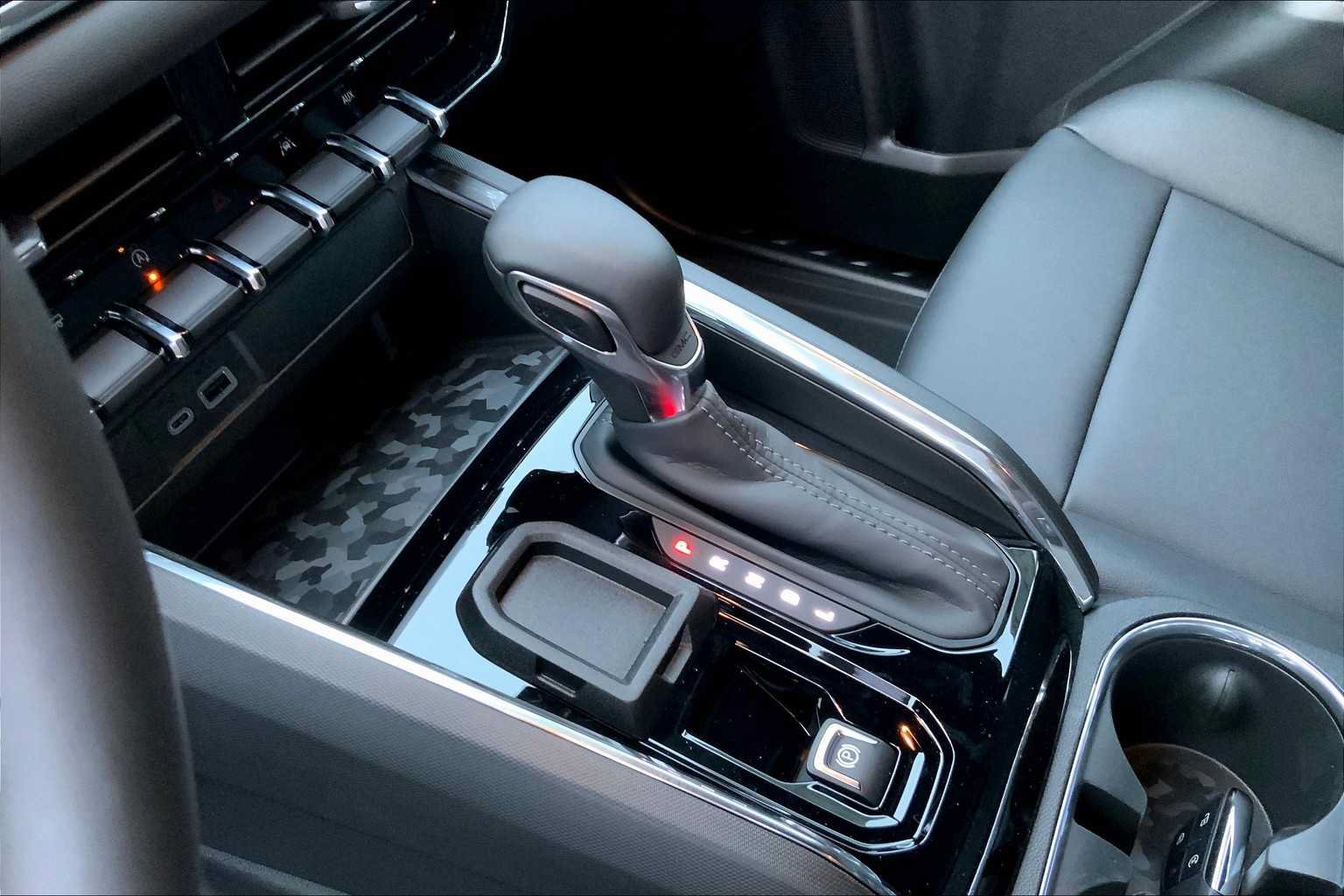 New 2025 GMC Canyon Elevation w/ Convenience Package RWD image 6