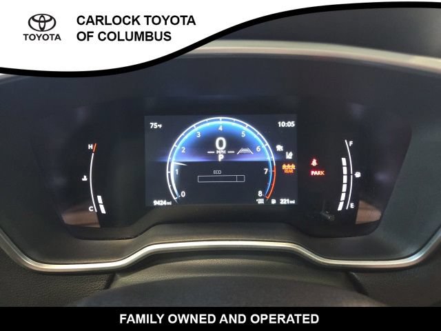 Used 2024 Toyota Corolla Cross XLE w/ Convenience Package FWD image 24
