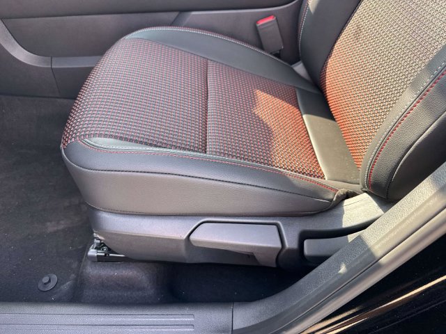 New 2027 Nissan Kicks SR FWD image 19