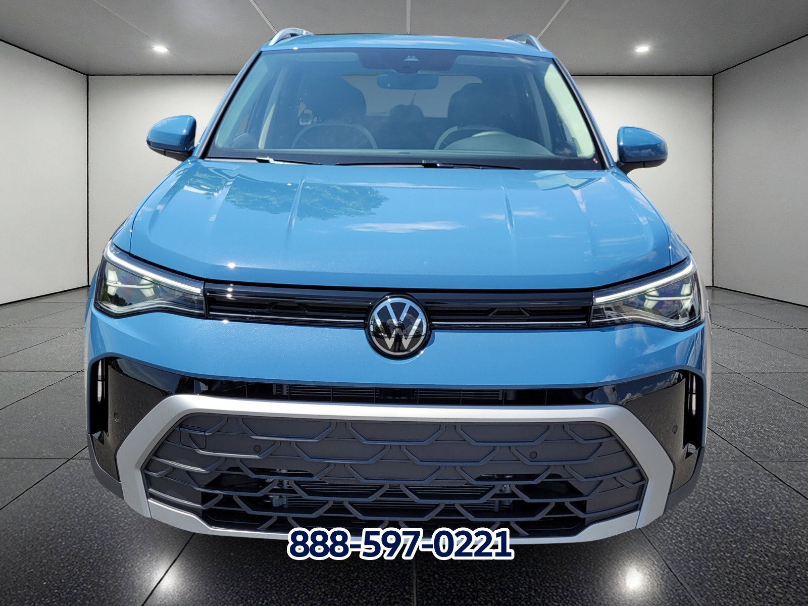 New 2025 Volkswagen Taos SE image 3