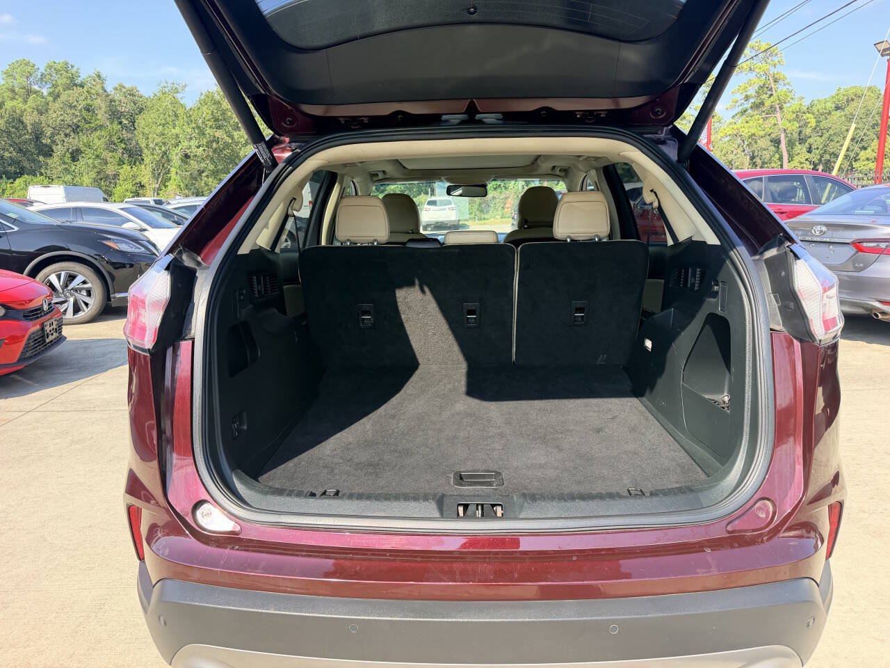 Used 2019 Ford Edge SEL w/ Equipment Group 201A AWD/4WD image 9