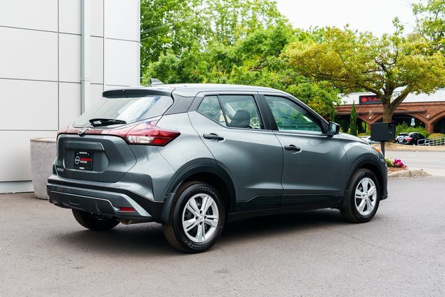 New 2025 Nissan Kicks Play S image 6
